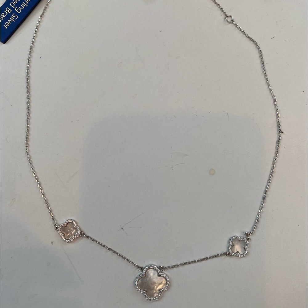 Rachel Zoe sterling silver 925 Mother of Pearl 3 station clover Necklace - Picture 3 of 4